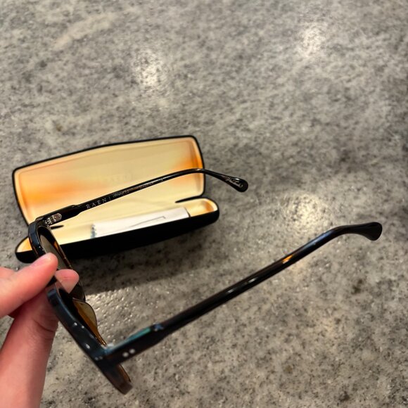 RAEN Remmy Sunglasses in Sierra / Smoke - Picture 3 of 4